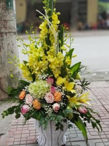 Hoa chúc mừng CM9